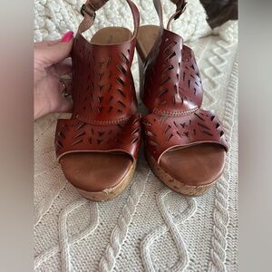 Maurice’s Brown Faux Leather Sandal Wedge Women’s size 8.5